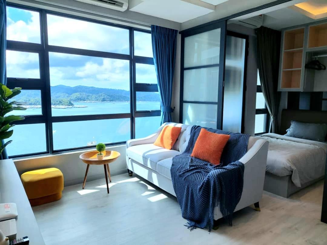J'Stay Seaview Suite Jesselton Quay Kota Kinabalu Exterior photo