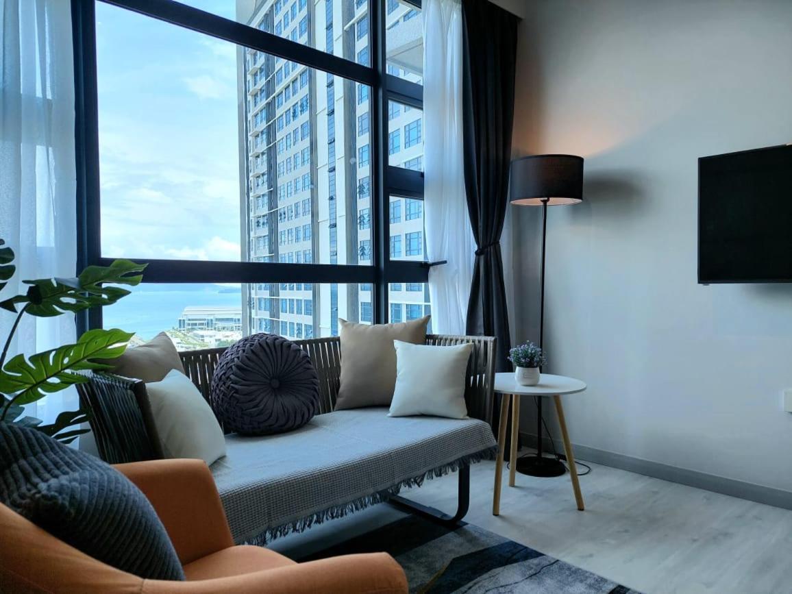 J'Stay Seaview Suite Jesselton Quay Kota Kinabalu Exterior photo